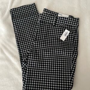 Black and white pixie ankle pants